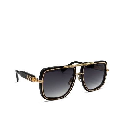 نظارة شمسية مربعة