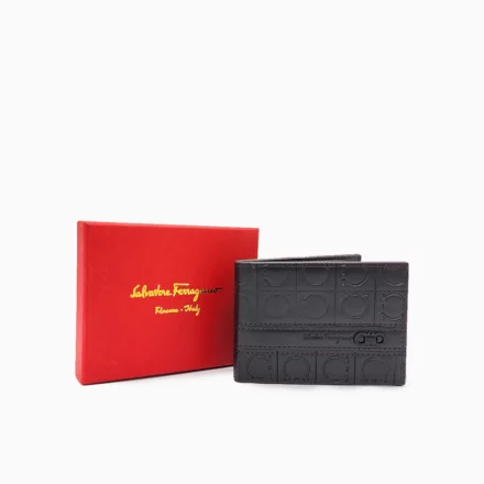 SKU-035.webp محفظة جلد منقوشة